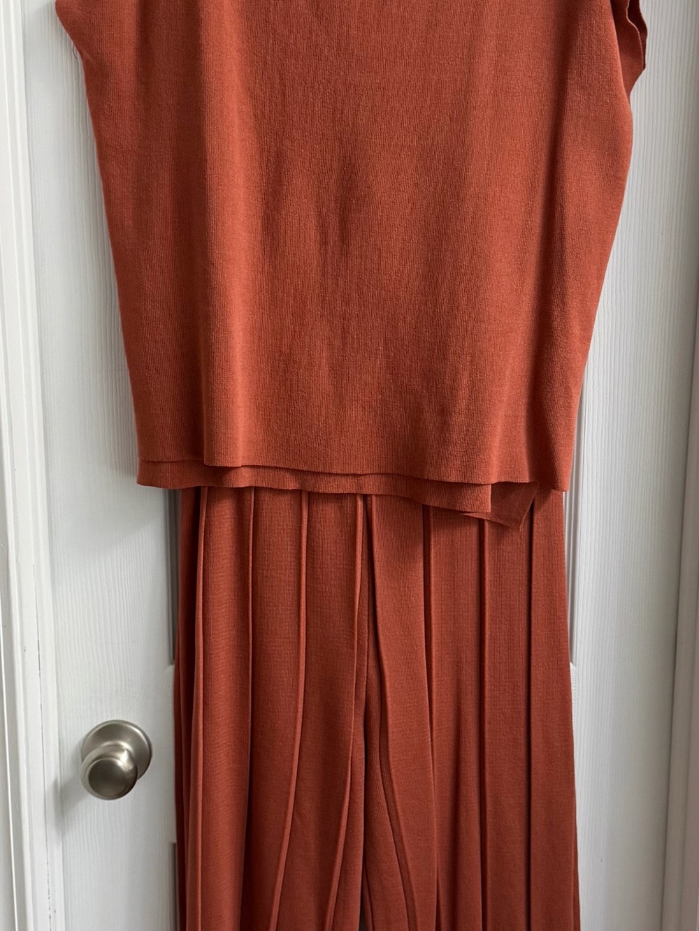 Sleeveless Knit Top and Pleated Wide-Leg Pants Set - Rust